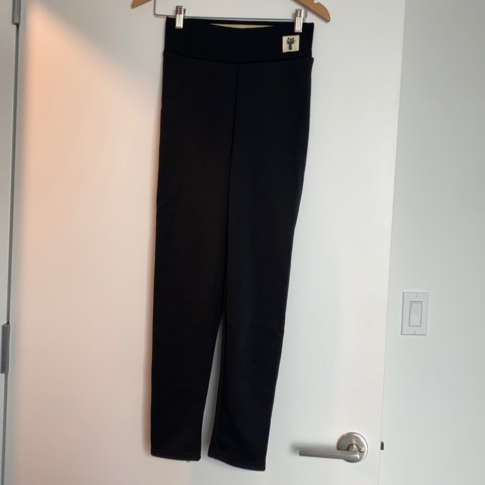 Black leggings